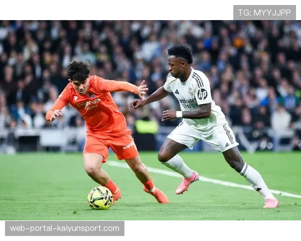 战术复盘：皇马如何通过调整中场遏制皇家社会的传导